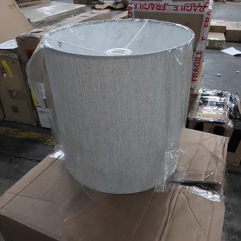 BOXED LINEN DRUM SHADE (SCREW ON)