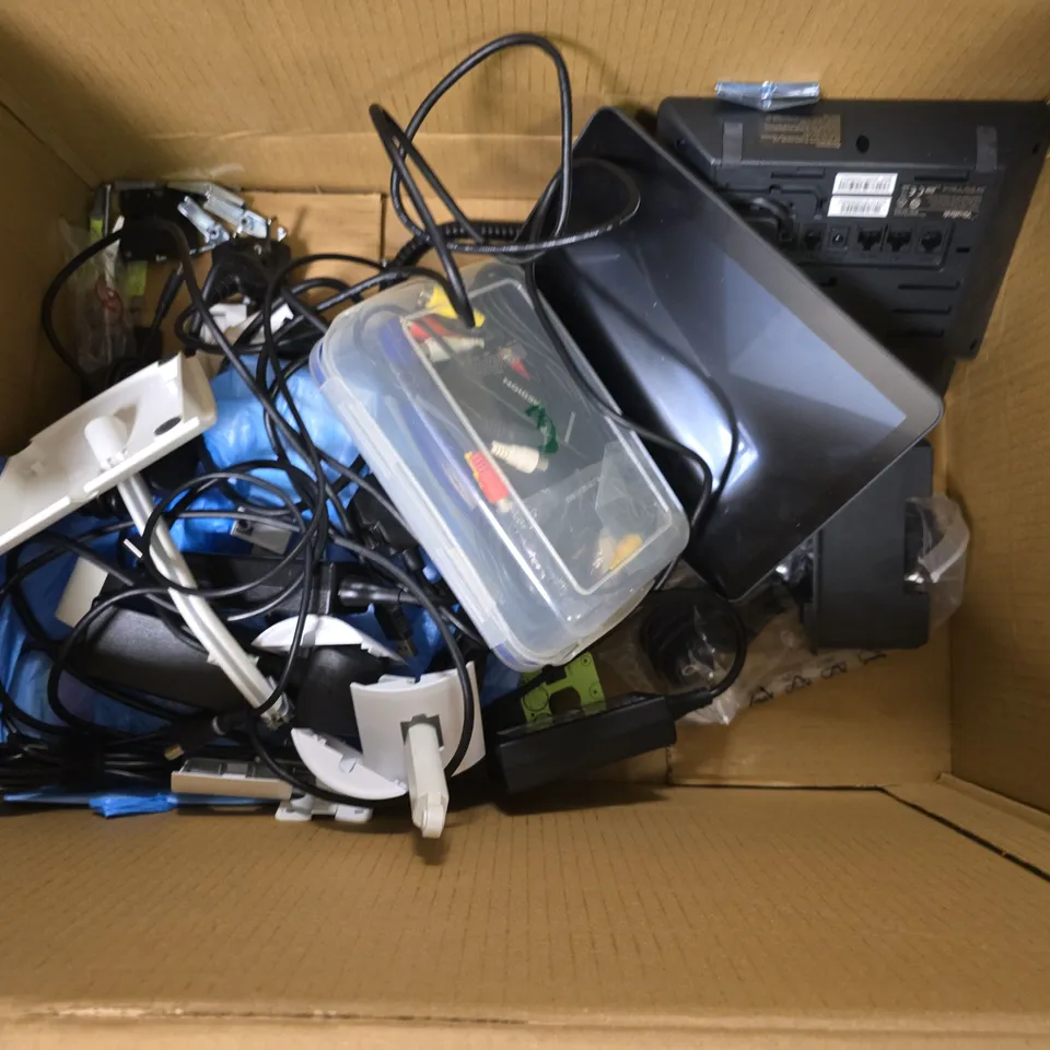 APPROXIMATELY 6 ASSORTED ITEMS TO INCLUDE : ACER KEYBOARD , BOSE SPEAKER ETC