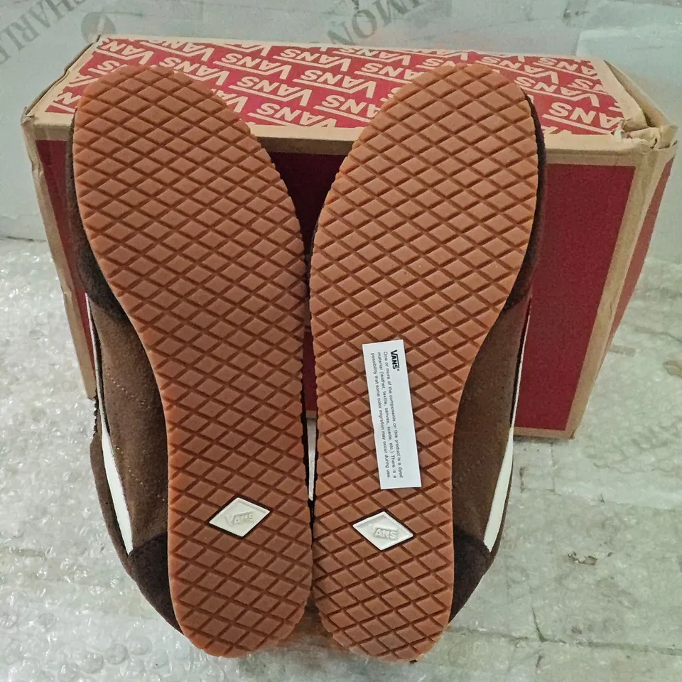 VANS SUPER LOW PRO SUEDE SNEAKERS – BROWN/WHITE, UK 6 (US 7) – BOXED