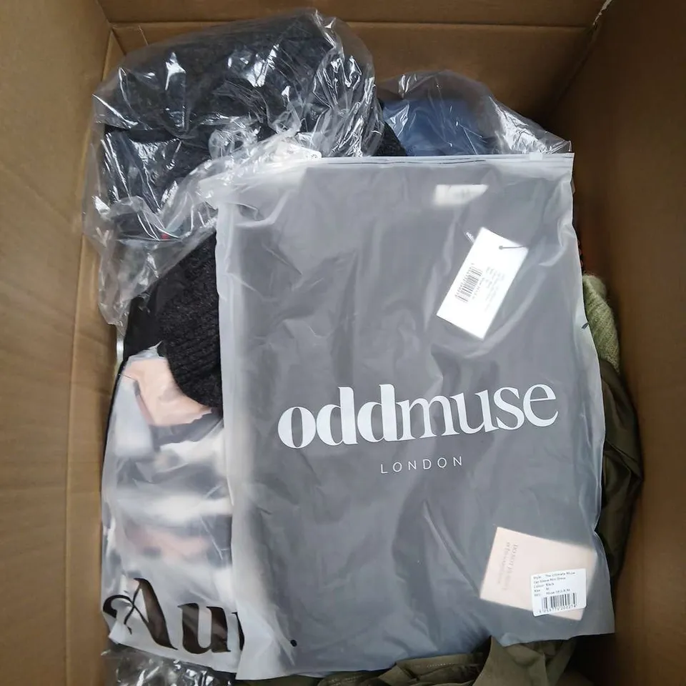 LARGE BOX OF ASSORTED CLOTHING ITEMS IN VARIOUS SIZES, STYLES AND COLOUR 