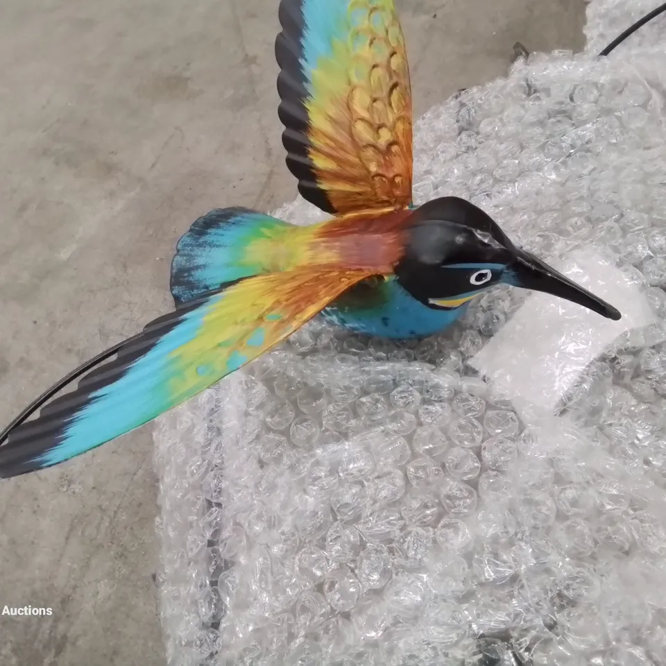 BOXED HOME2GARDEN HUMMINGBIRD WINDSPINNER