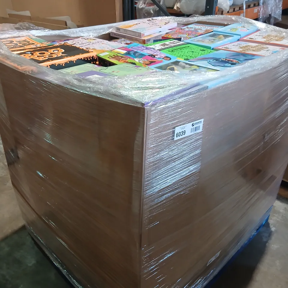 LARGE QUANTITY OF ASSORTED BOOKS