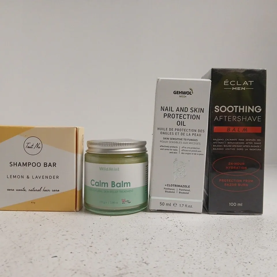 APPROXIMATELY 12 ASSORTED COSMETIC ITEMS INCLUDING VARIOUS MAKES AND BRANDS - COLLECTION ONLY