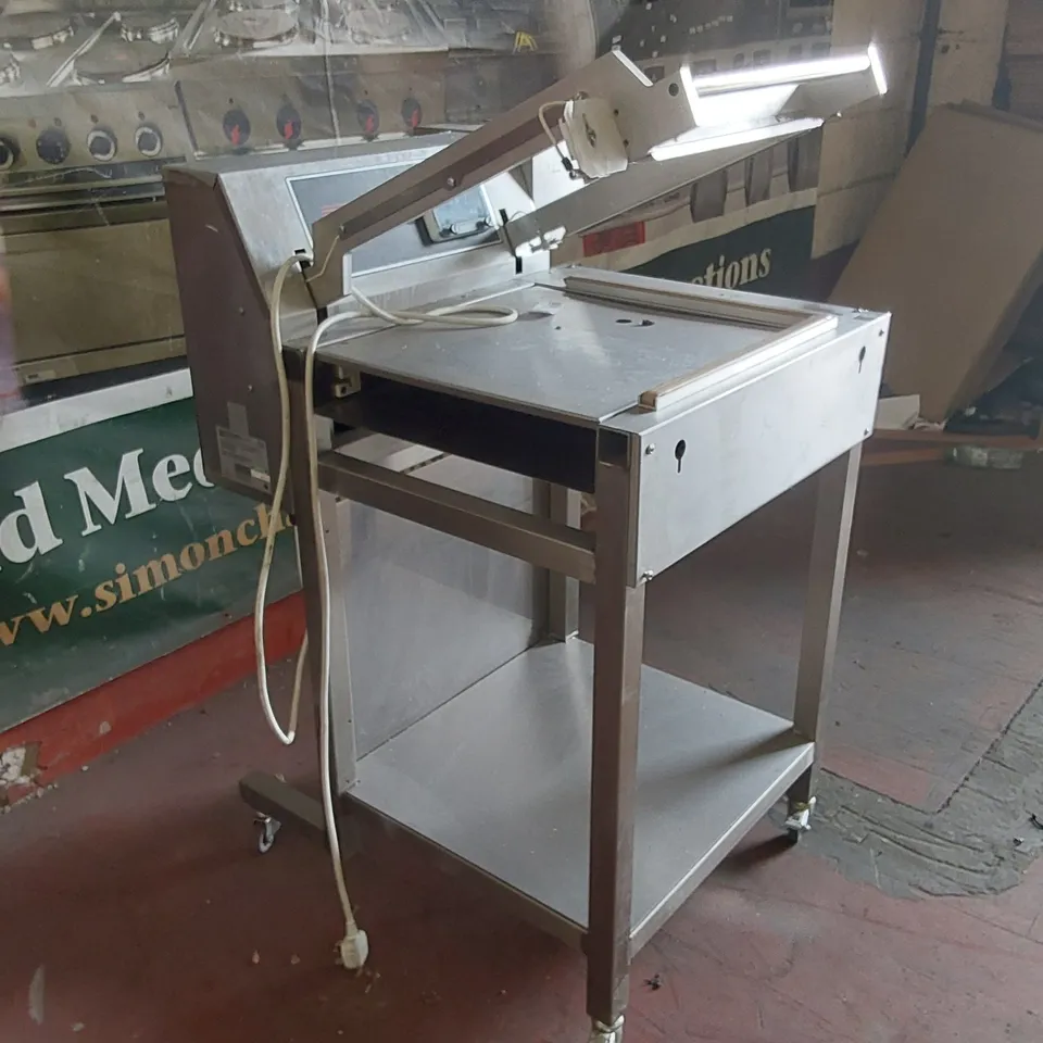 MONO EQUIPMENT FG480-A01 COMMERCIAL L SEALER