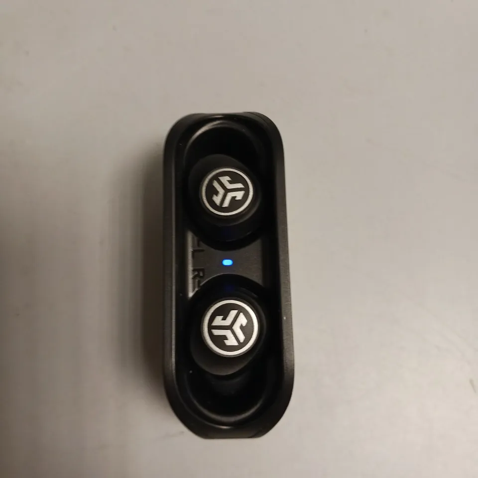 JLAB GO AIR TRUE WIRELESS EARBUDS BLUETOOTH ENABLED IN BLACK WITH CHARGING CASE