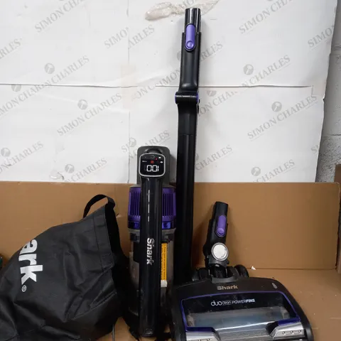 SHARK CORDLESS STICK VACUUM IZ390UKTQ