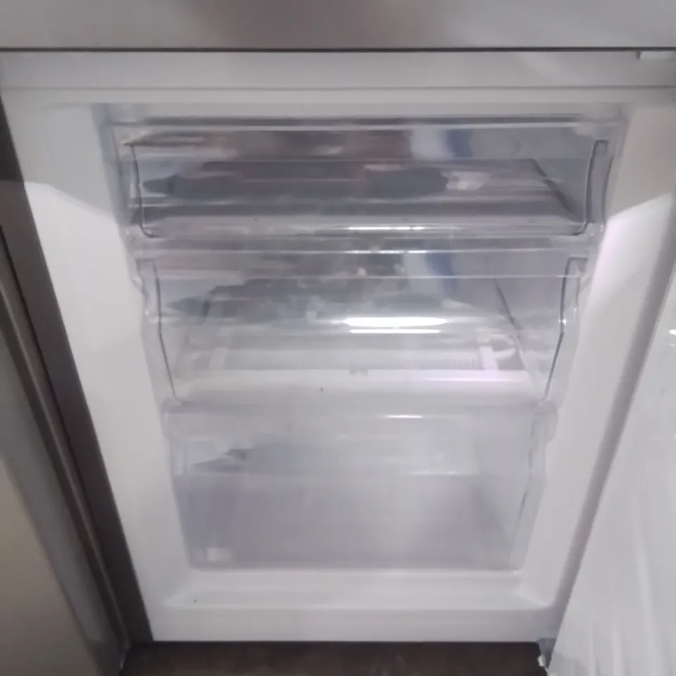 FRIDGEMASTER MC50165ES, 50CM FREESTANDING 60/40 FRIDGE FREEZER SILVER - UNPROCESSED RAW RETURN 