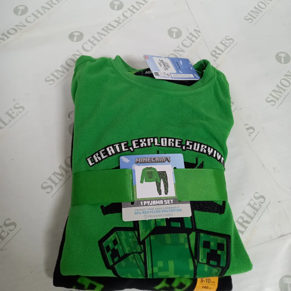 MINECRAFT PYJAMA SET SIZE 9-10 YEARS