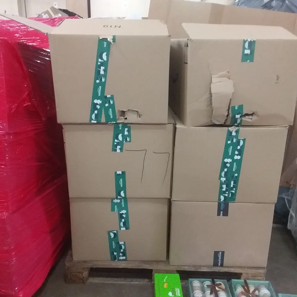 PALLET OF ASSORTED ITEMS INCLUDING FAWTEY CHOCOLATE LIQUOR COLLECTION, 6 HOT CHOCOLATE MIXES, CANDY KITTENS GOURMIES, VITAMINS 5-HTP, PREMIUM OMEGA-3 BOOST, GRAZE BANANA OAT BOOST