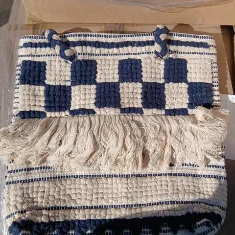 APPROXIMATELY 7 INDIMODE WOVEN NAVY & CREAM HANDBAG WITH ROPE HANDLES
