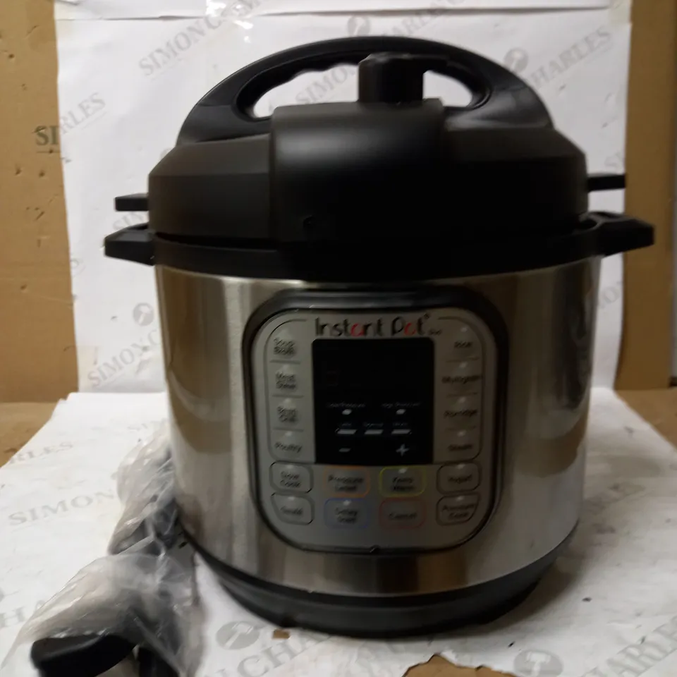 INSTANT POT DUO SMART PRESSURE COOKER