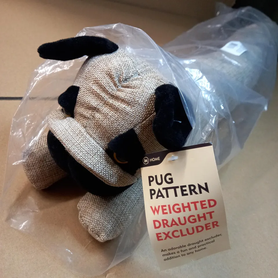 PUG PATTERN WEIGHTED DAUGHT EXCLUDER
