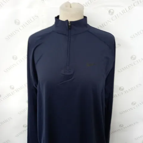 NIKE 1/4 ZIP TECH TOP SIZE M