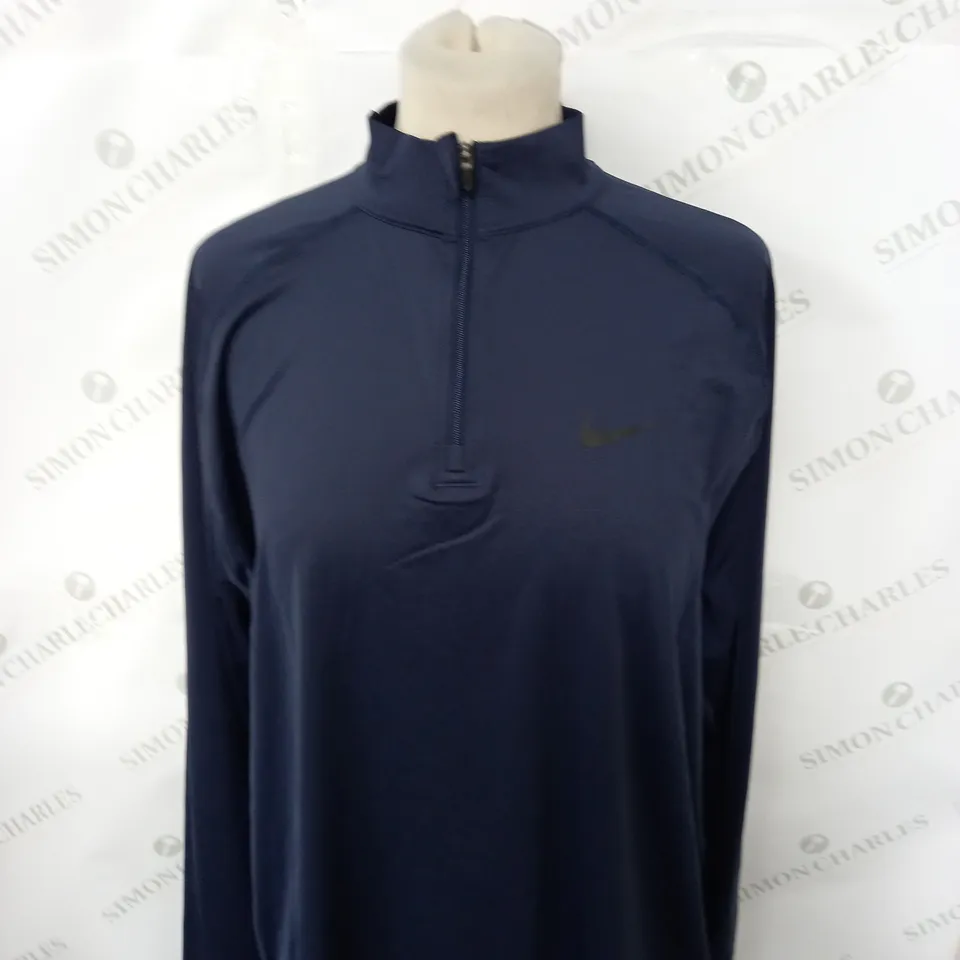 NIKE 1/4 ZIP TECH TOP SIZE M