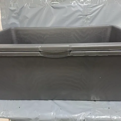 SET OF 2 UNBRANDED PLASTIC STORAGE TUBS IN BLACK