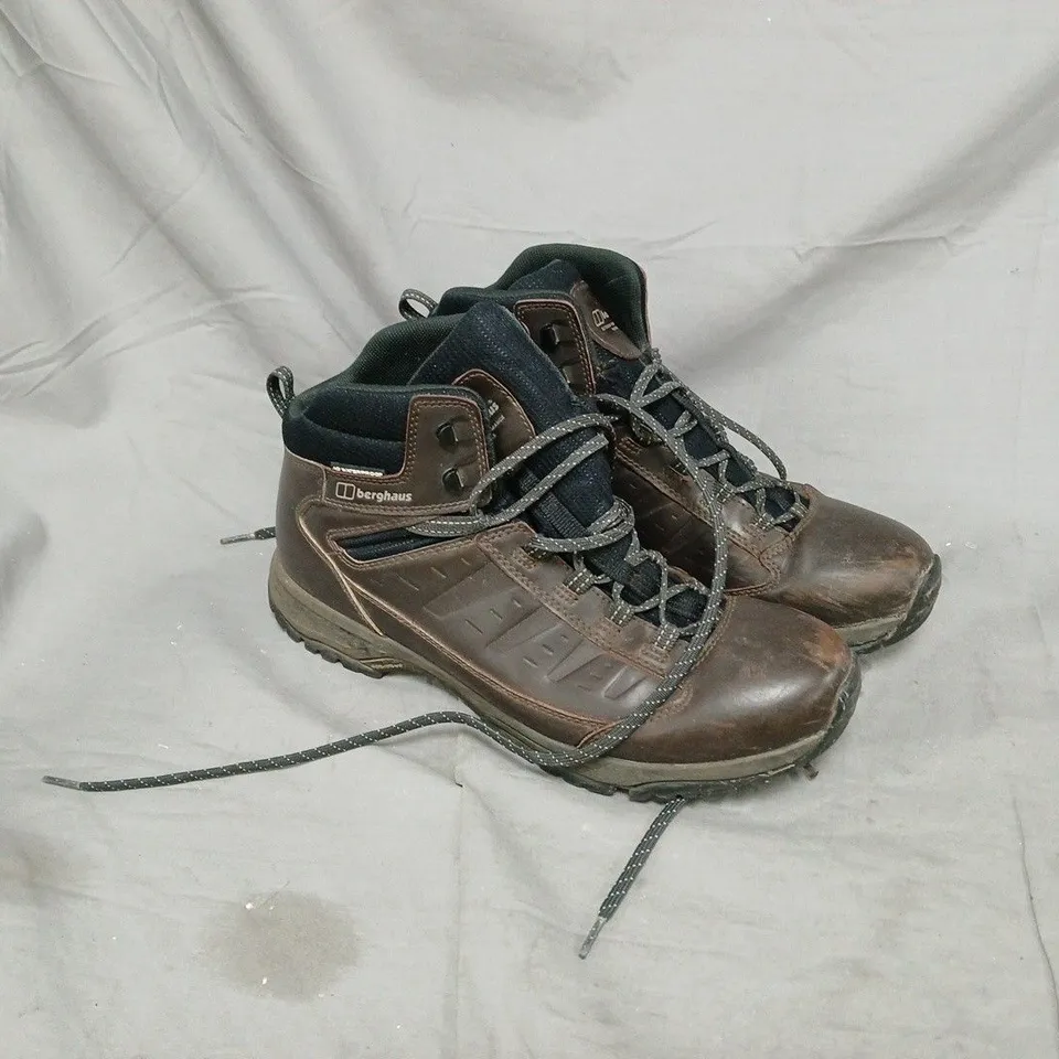 UNBOXED BERGHAUS EXPEDITOR RIDGE 2.0 WALKING BOOTS SIZE UK 11. USED