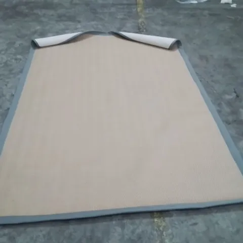 QUALITY DESIGNER AREA RUG - APPROXIMATELY 230X160