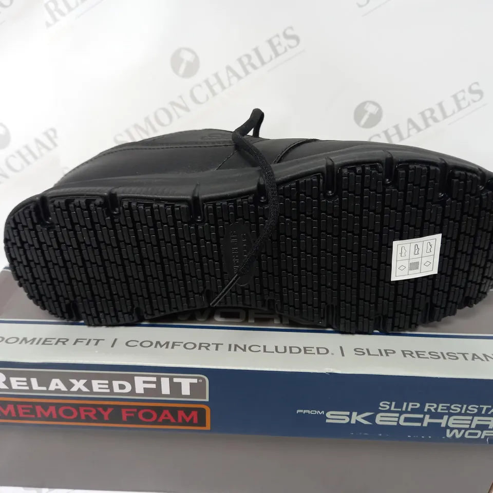 BOXED PAIR OF SKECHERS NAMPA SLIP RESISTANT BLACK WORK TRAINERS SIZE 8