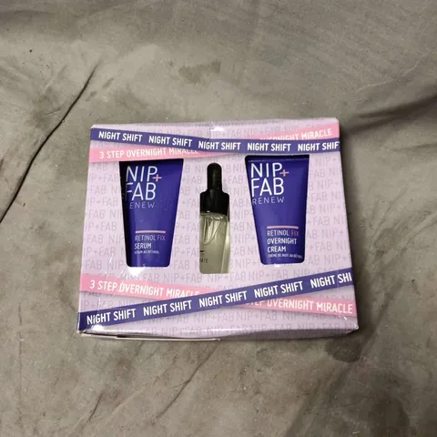NIP + FAB NIGHT SHIFT 3 STEP SET RETINOL