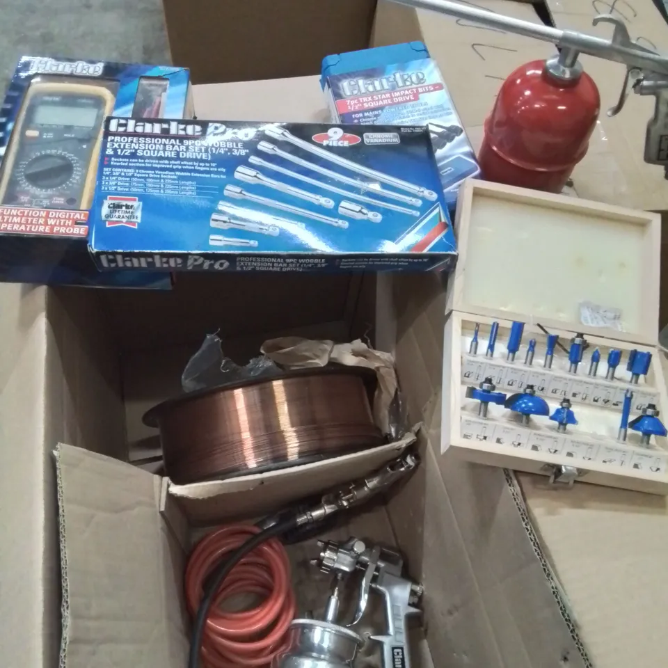 BOX OF MIXED TOOLS TO INCLUDE: WOOD DRILL BIT SET, COIL OF COPPER, 11 FUNCTION MULTIMETER, SPRAY PAINT GUNS, TRY STAR IMPACT BITS