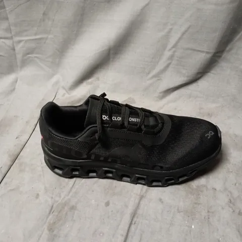 ON RUNNING CLOUDTEC BLACK TRAINERS SIZE 7.5
