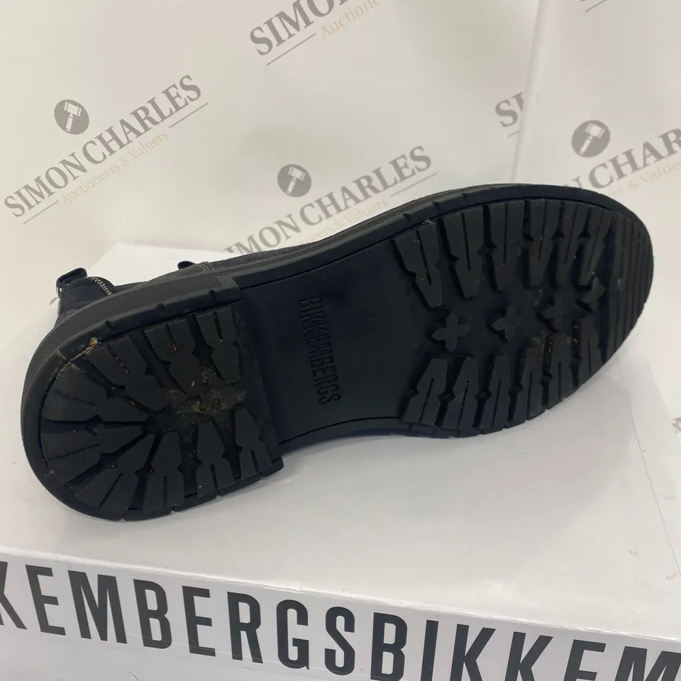BOXED PAIR OF BIKKEMBERG GREY SHOES SIZE 46