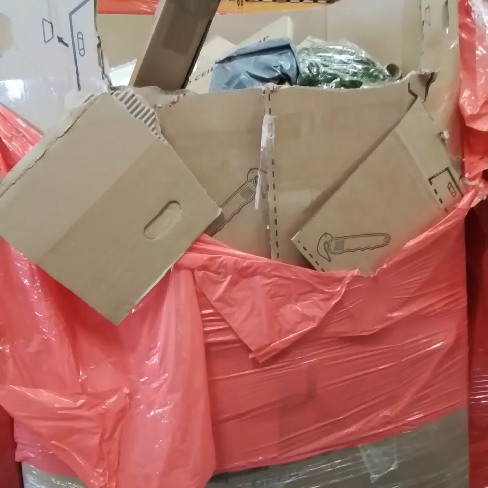PALLET OF ASSORTED HOUSEHOLD GOODS AND PRODUCTS TO INCLUDE;CEILING FAN WITH LIGHT,CEILING LAMP,ARTIFICIAL LEAFS