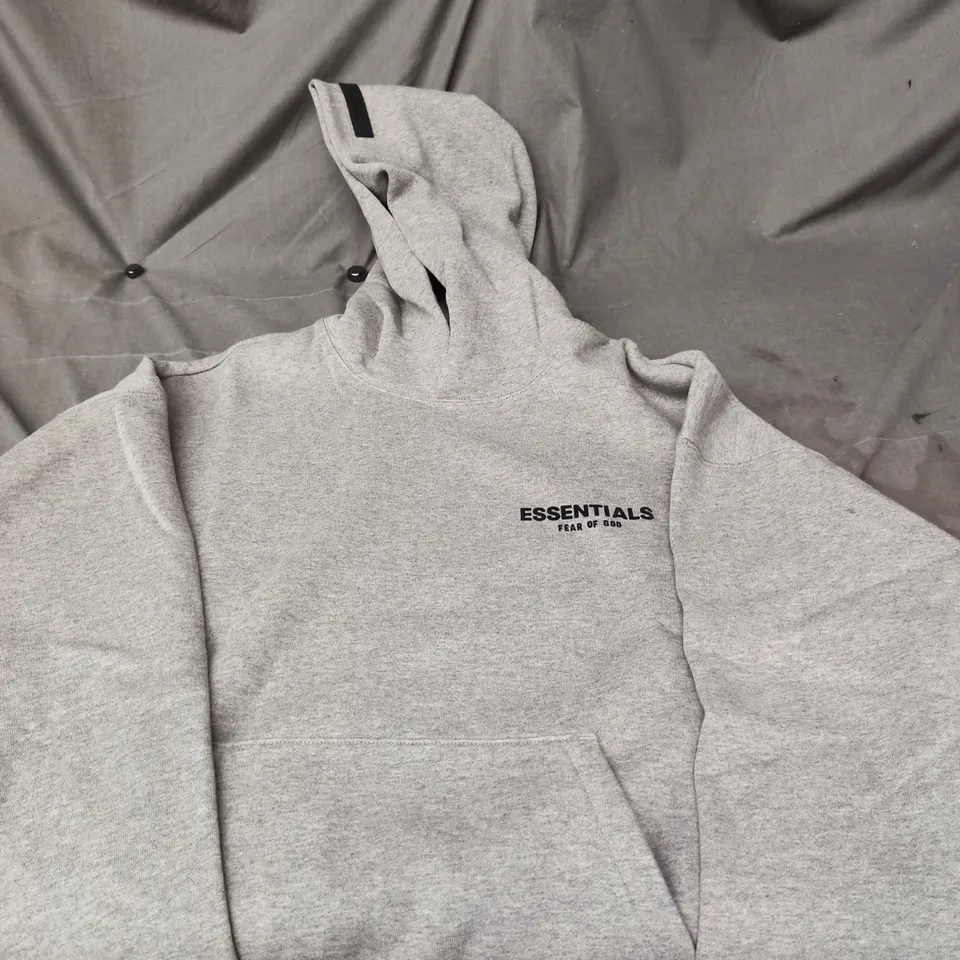 FEAR OF GOD ESSENTIALS HOODIE – GREY SIZE L