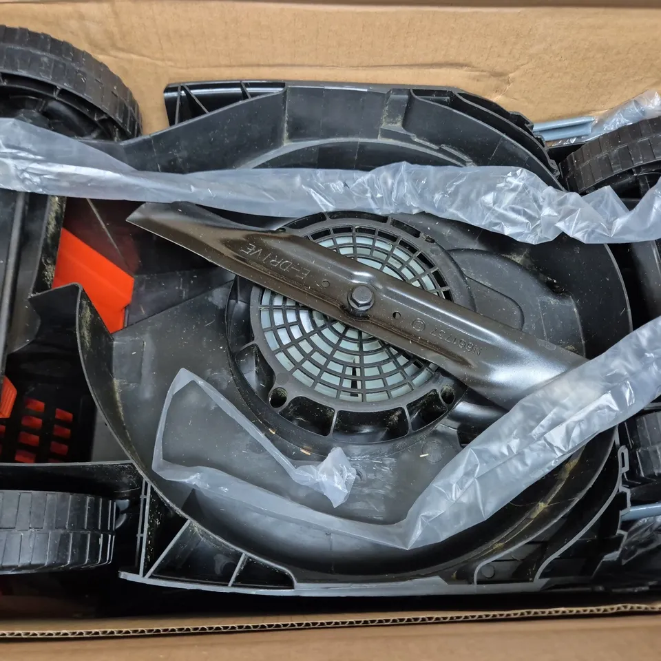 BLACK+DECKER 32CM ROTARY LAWNMOWER 