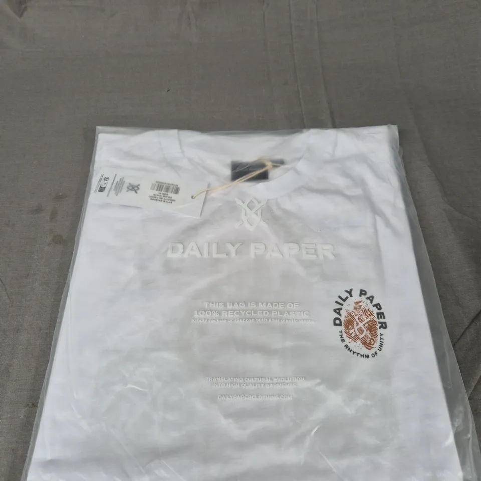 BAGGED DAILY PAPER IDENTITY SS T-SHIRT - SIZE M 