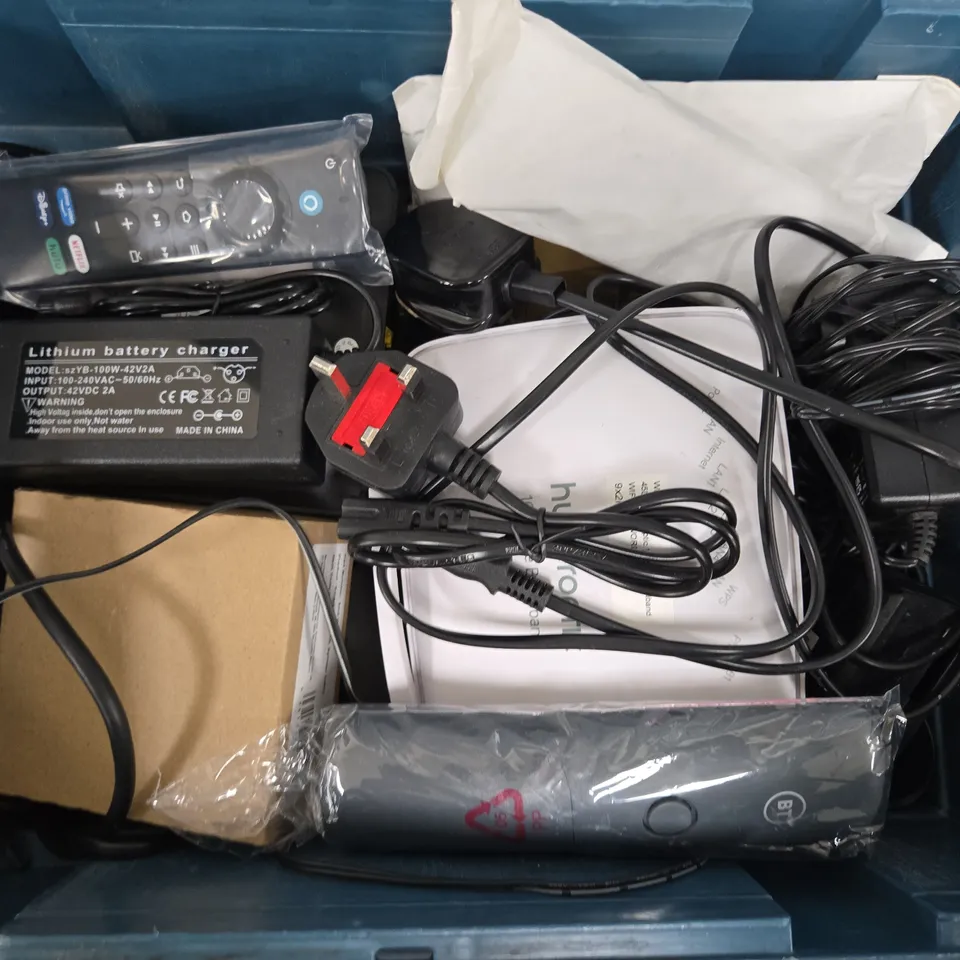 APPROXIMATELY 12 ASSORTED HOUSEHOLD ITEMS TO INCLUDE SMART HUB CABLE, HYPERTROPHIC ROUTER, REMOTES, ETC