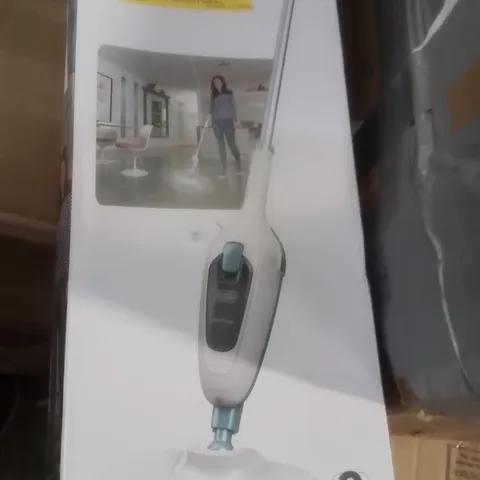 BOXED BLACK AND DECKER BAGLESS STEAM CLEANER AND STEAM MOP
