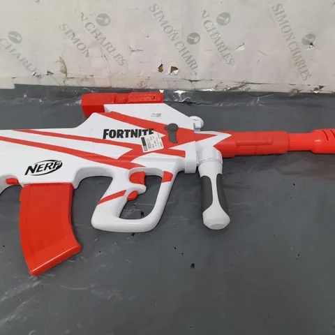 5 NERF GUNS OF VARIOUS COLLABS TO INCLUDE FORTNITE AND ROBLOX - COLLECTION ONLY