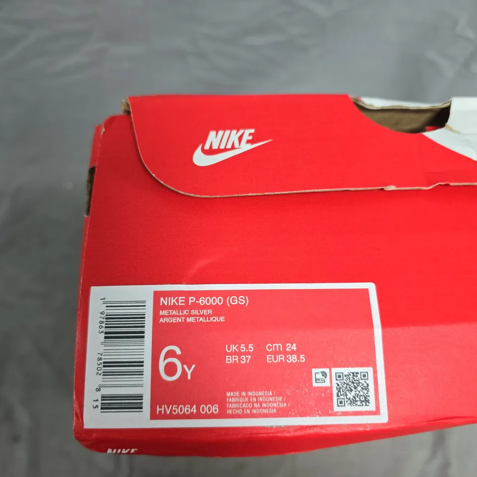 NIKE P-6000 TRAINERS – METALLIC SILVER, UK 5.5