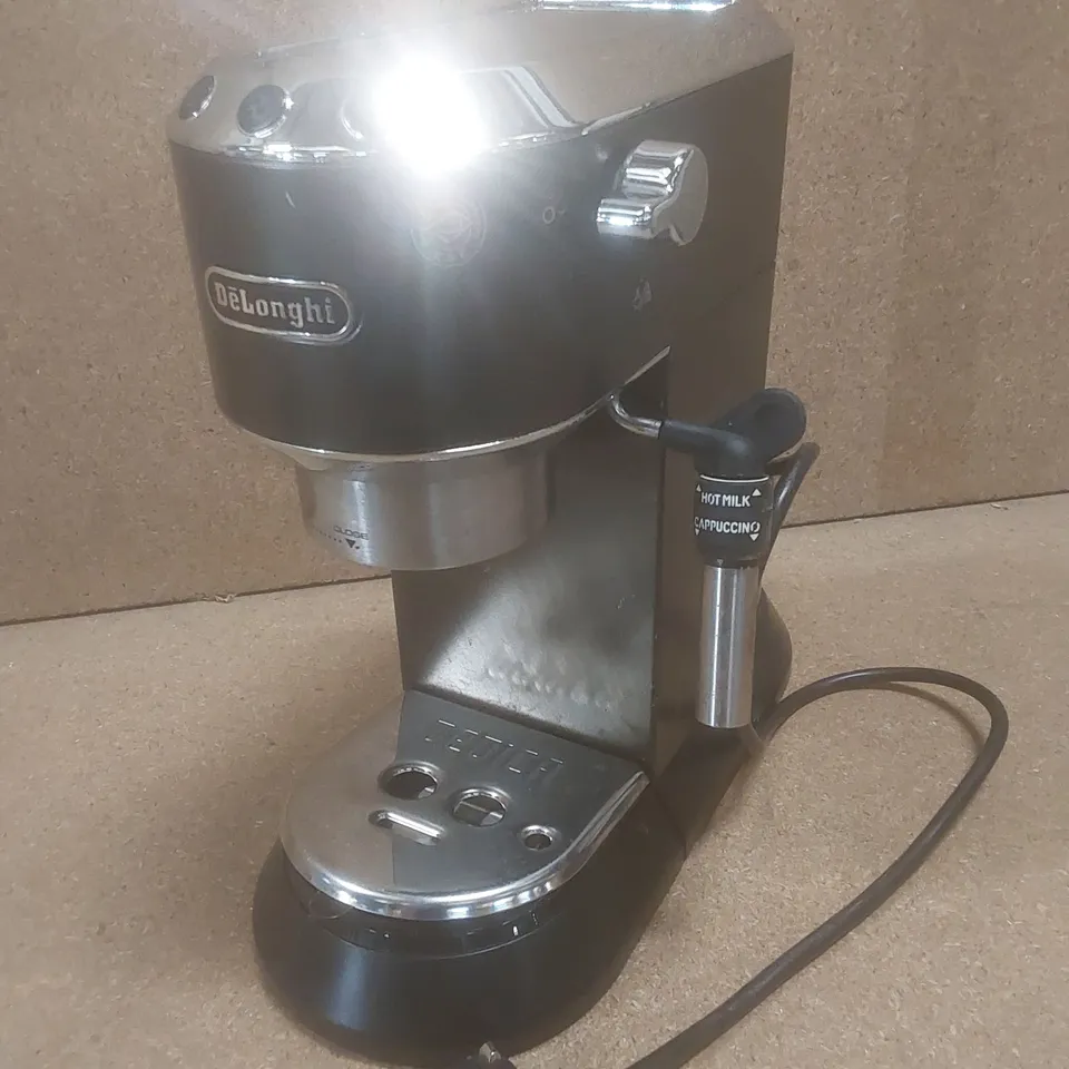 BOXED DELONGHI DEDICA STYLE PUMP ESPRESSO COFFEE MACHINE, BLACK - EC685.BK