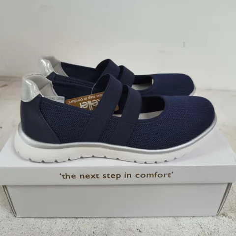 BOXED PAIR OF DR.KELLER ANITA NAVY SLIP-ON SHOES – UK 4