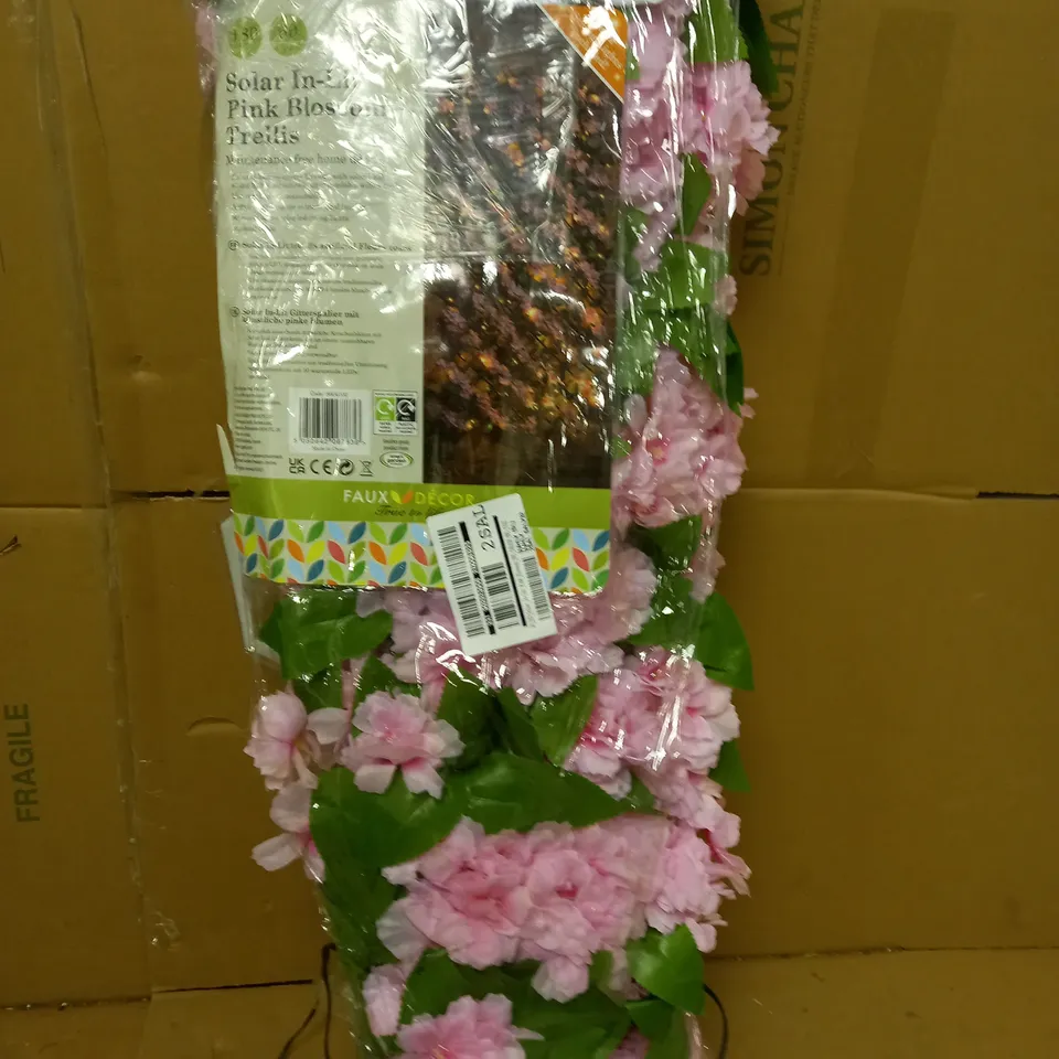 50 LED SOLAR IN-LIT PINK BLOSSOM TRELLS  RRP £44.99