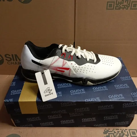 BOXED PAIR OF QUIVE SEGA RP24 BADMINTON/SQUASH COURT TRAINERS - 8