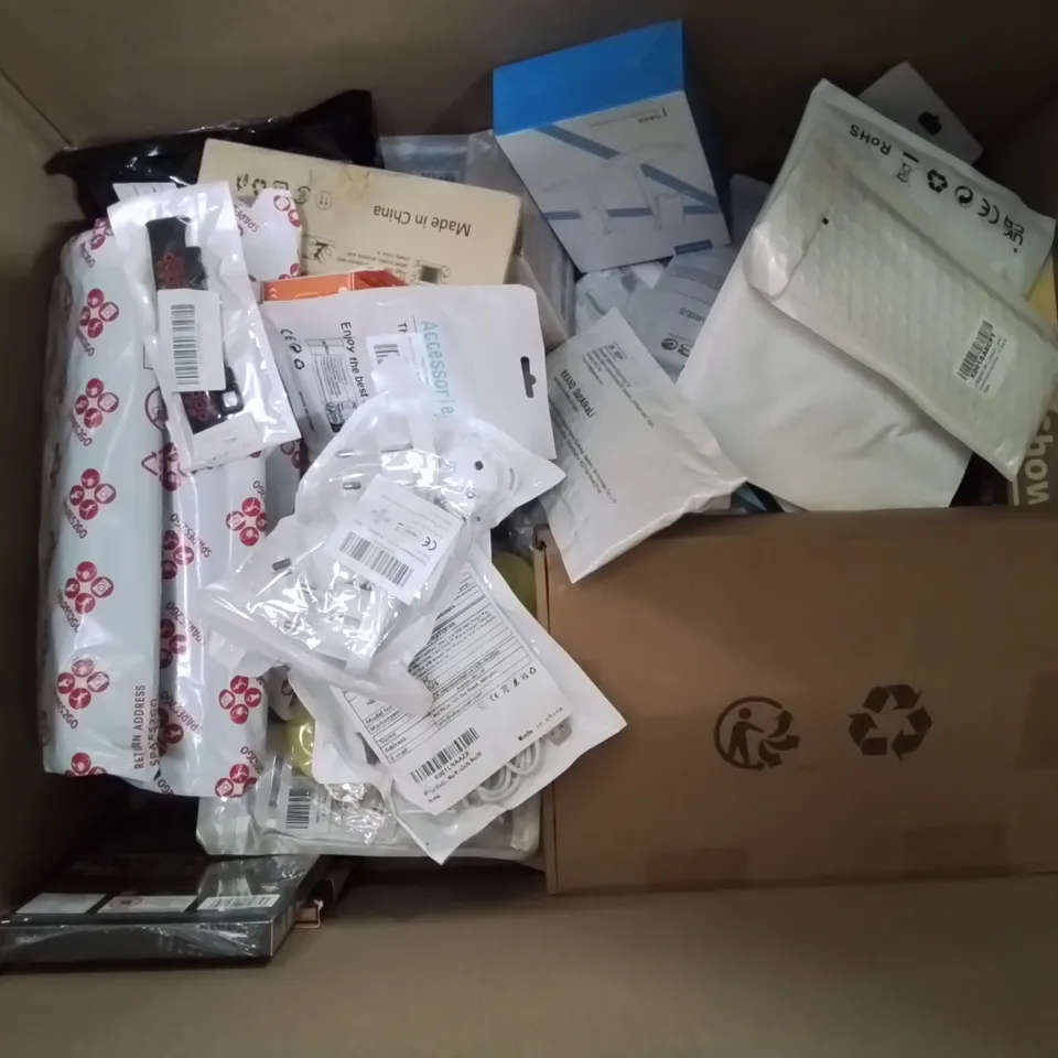 BOX CONTAINING LARGE AMOUNT OF MIXED BOXED ELECTRICAL ITEMS PHONE ACCESSORIES LIGHTING ETC.