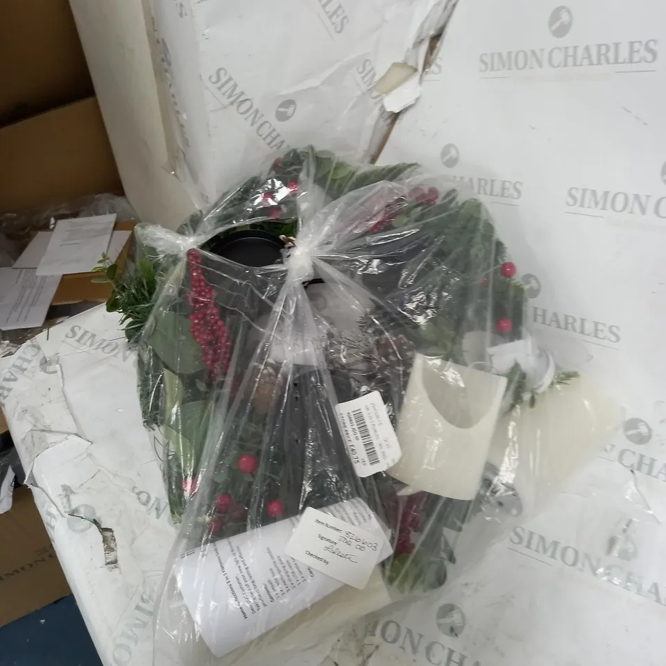 BOXED HOME REFLECTIONS 3 IN 1 FLAMELESS CANDLE WITH WREATH SET RED BERRY
