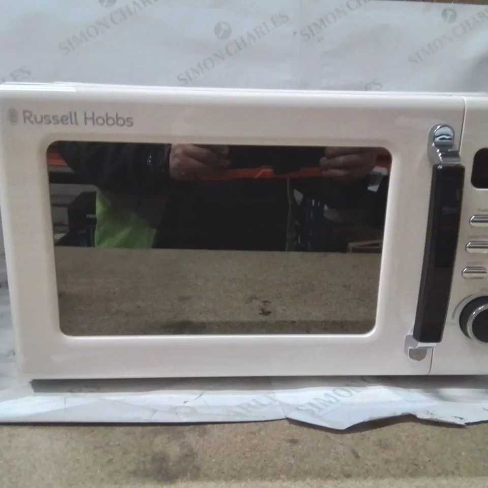BOXED RUSSELL HOBBS 20L DIGITAL MICROWAVE 
