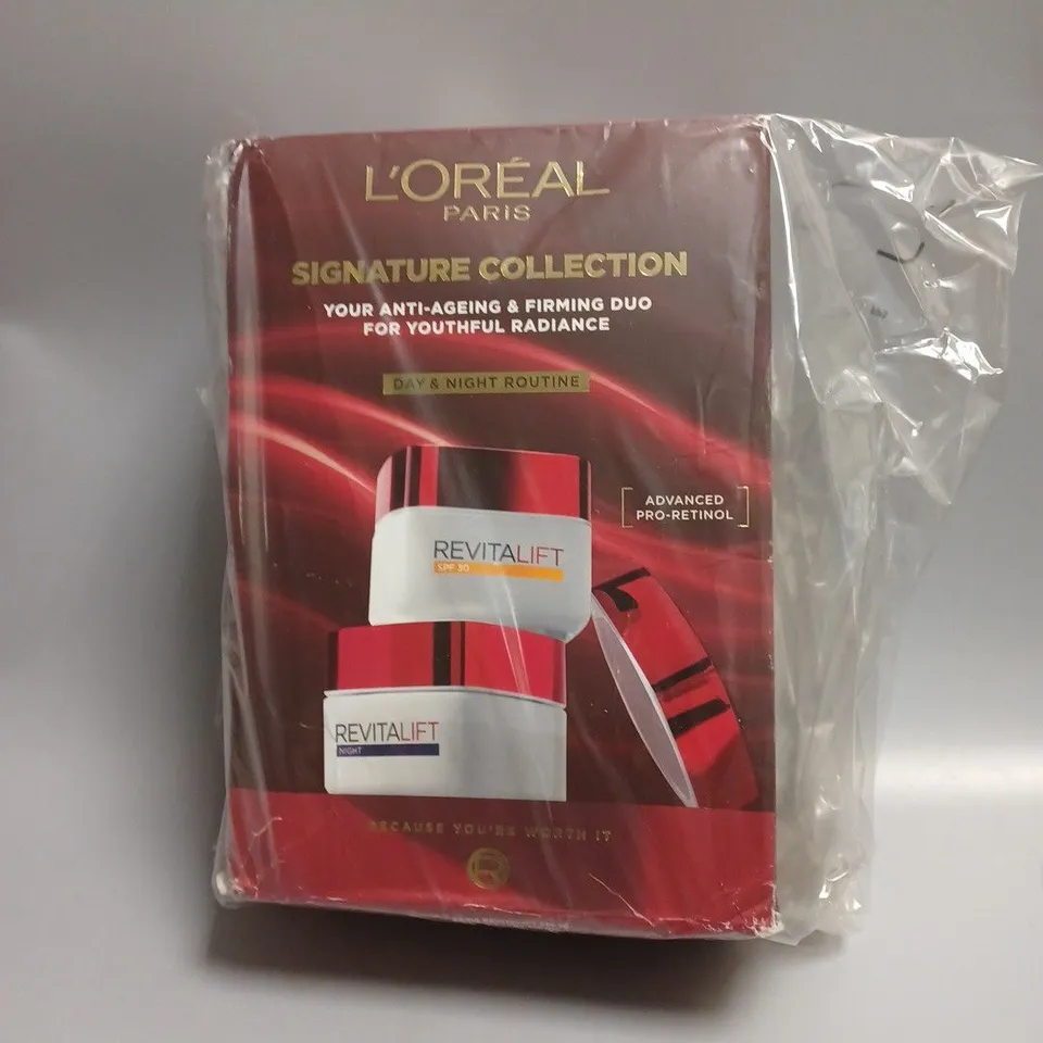 BOXED SET OF TWO L'OREAL PARIS SIGNATURE COLLECTION DAY AND NIGHT ROUTINE