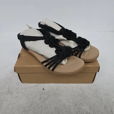 JO & JOE BEGONIA SANDALS – BLACK, UK 8