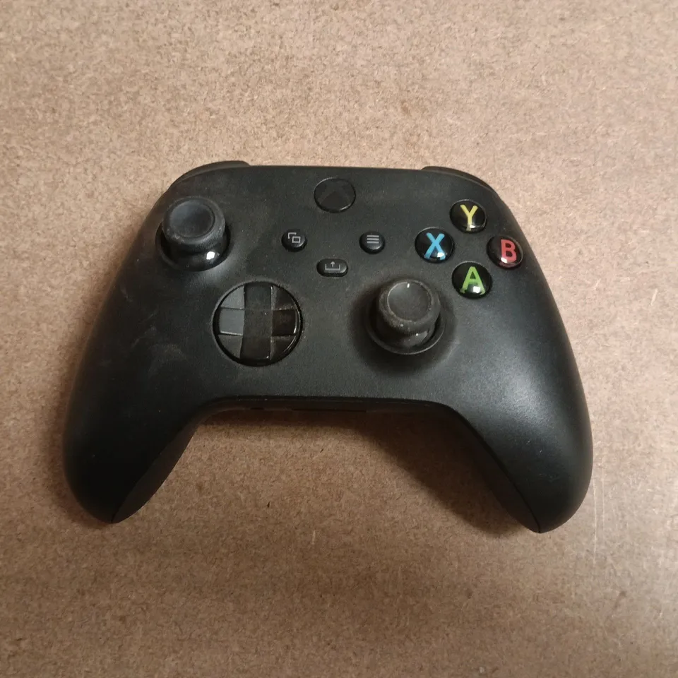 MICROSOFT XBOX SERIES X/S WIRELESS CONTROLLER IN BLACK 1914