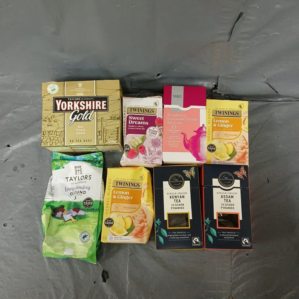 APPROXIMATELY 8 ASSORTED FOOD & DRINK ITEMS TO INCLUDE - YORKSHIRE GOLD, TWINNINGS TEA, AND M&S TEA ETC. 
