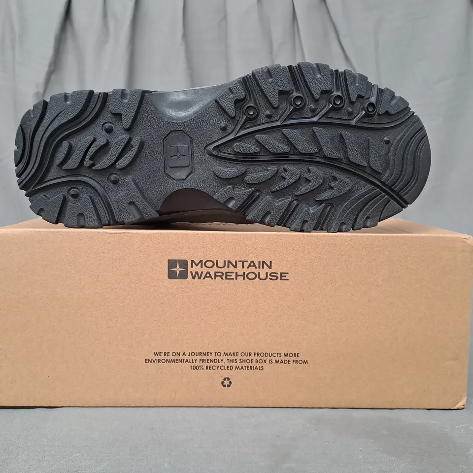 BOXED PAIR OF MOUNTAIN WAREHOUSE ADVENTURER WATERPROOF WALKING BOOTS UK SIZE 7.5