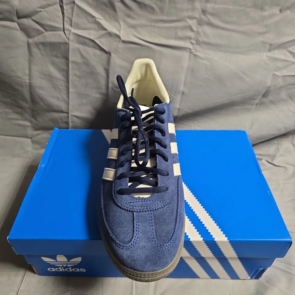 BOXED PAIR OF ADIDAS HANDBALL SPEZIAL TRAINERS - UK SIZE 9