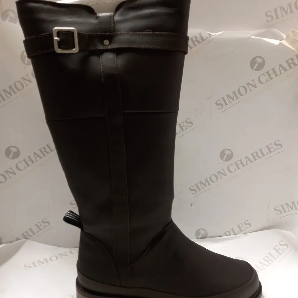 EMU AUSTRAILIA NATASHA ESPRESSO LEATHER BOOTS - SIZE 7