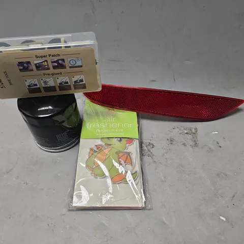 APPROXIMATELY 12 ASSORTED ITEMS TO INCLUDE - AIR FRESHENER , BLUE PRINT OIL FILTER , DENNOV BIKE TOOL ETC