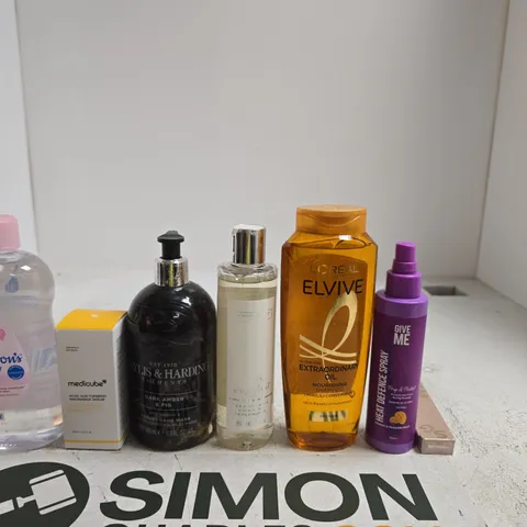 TOTE OF APPROXIMATELY 10 ASSORTED BEAUTY ITEMS INCLUDING SHEGLAM 2-IN-1 BROW PENCIL, GIVE ME HEAT DEFENCE SPRAY AND L'OREAL PARIS ELVIVE SHAMPOO